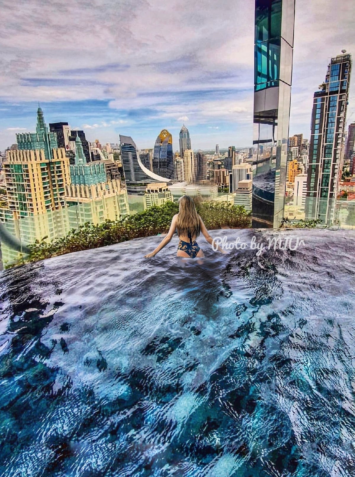 豪华四面佛360Skypool CentralwldBigC ChitlomBTS无边泳池水门