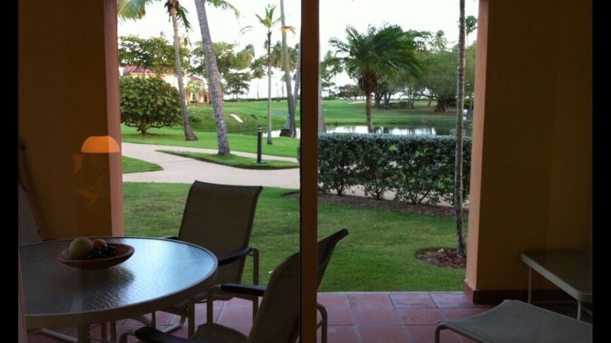 位于Palmas Del Mar的海滩和高尔夫球别墅