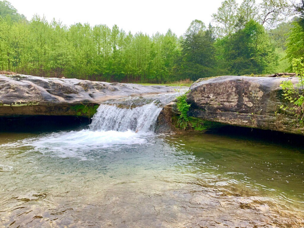 雄伟的套房，僻静，俯瞰Clifty Creek