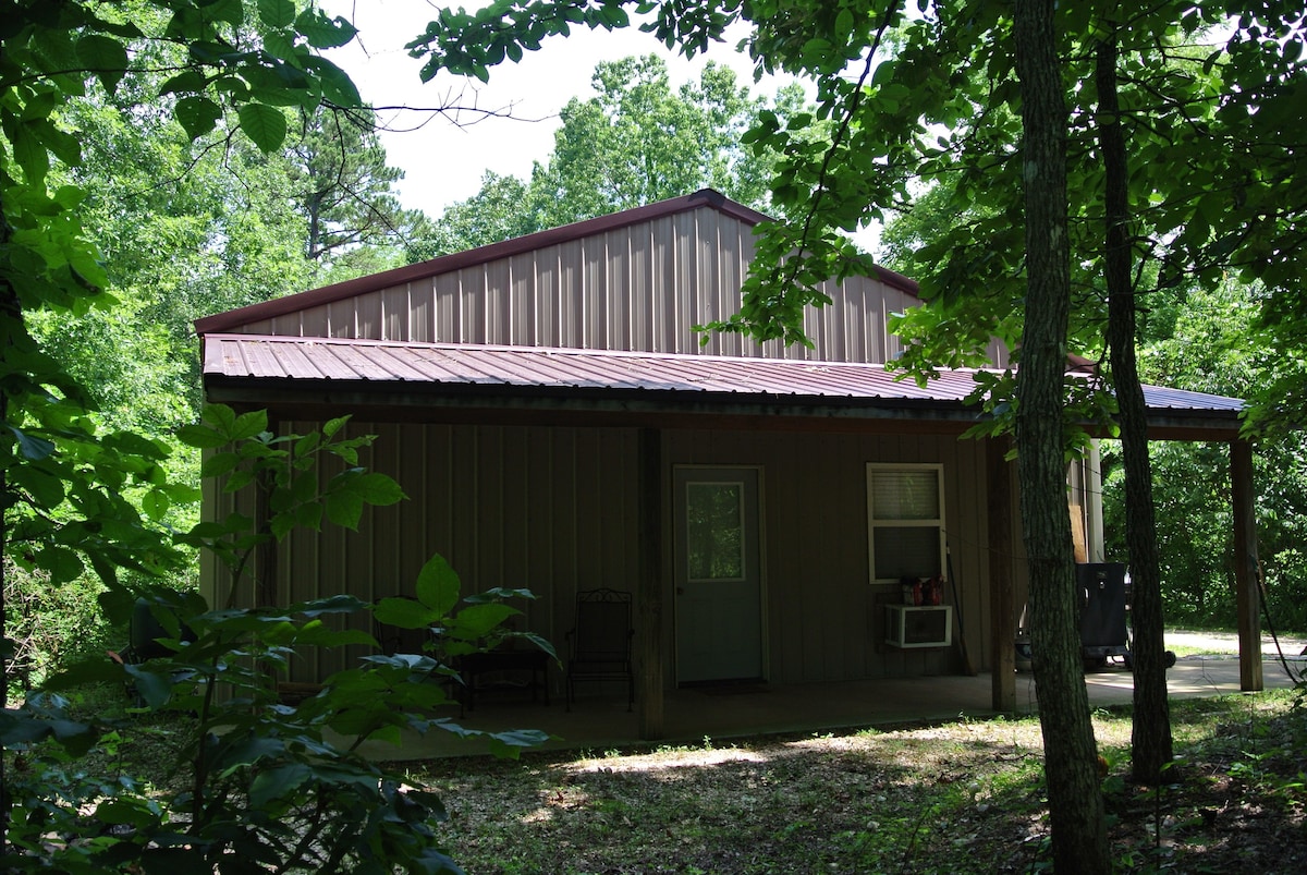Collier Cabin in Pine Hollow ~ Eminence, MO
