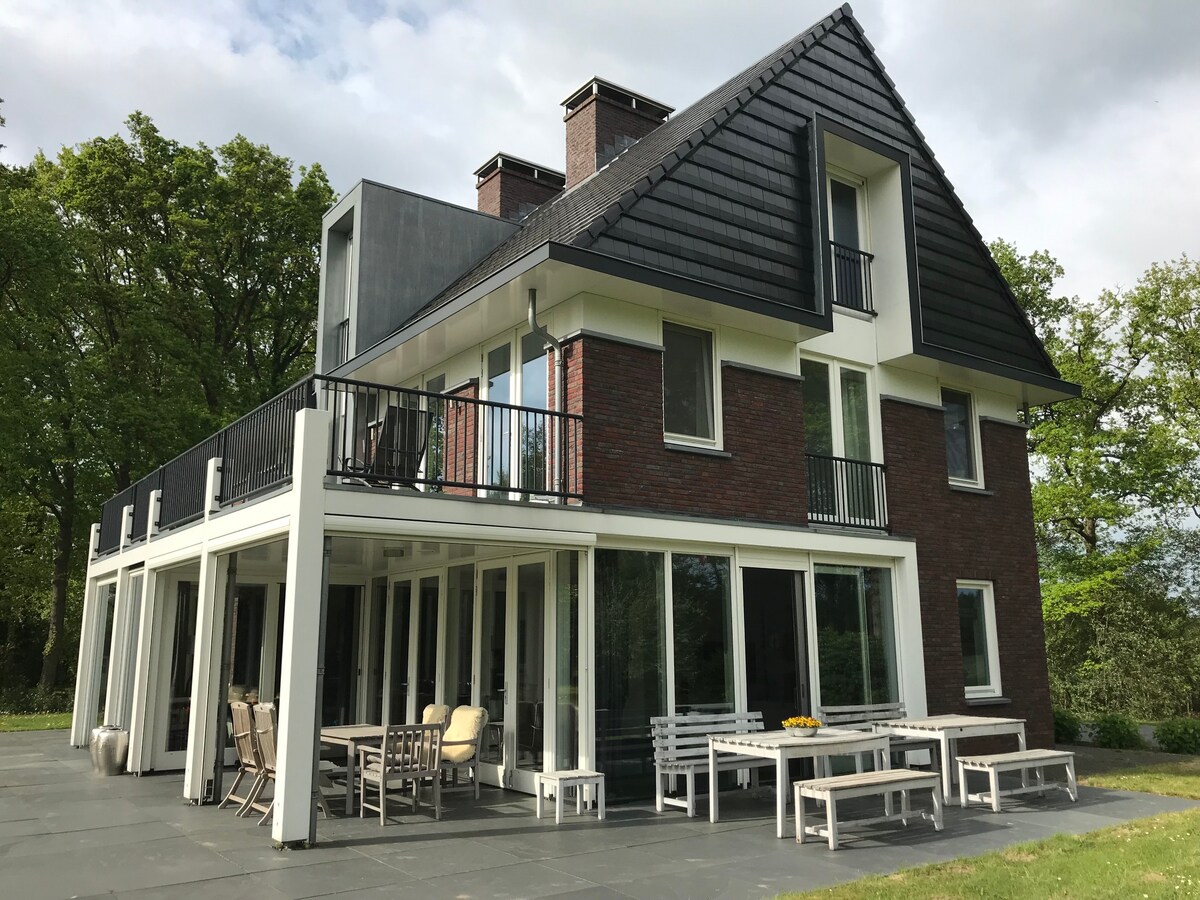 12-pers. Villa in Natuurgebied