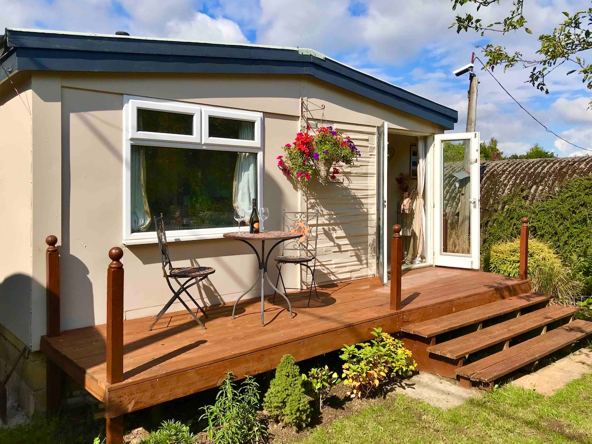 Orchard Cottage on Birchwood Farm