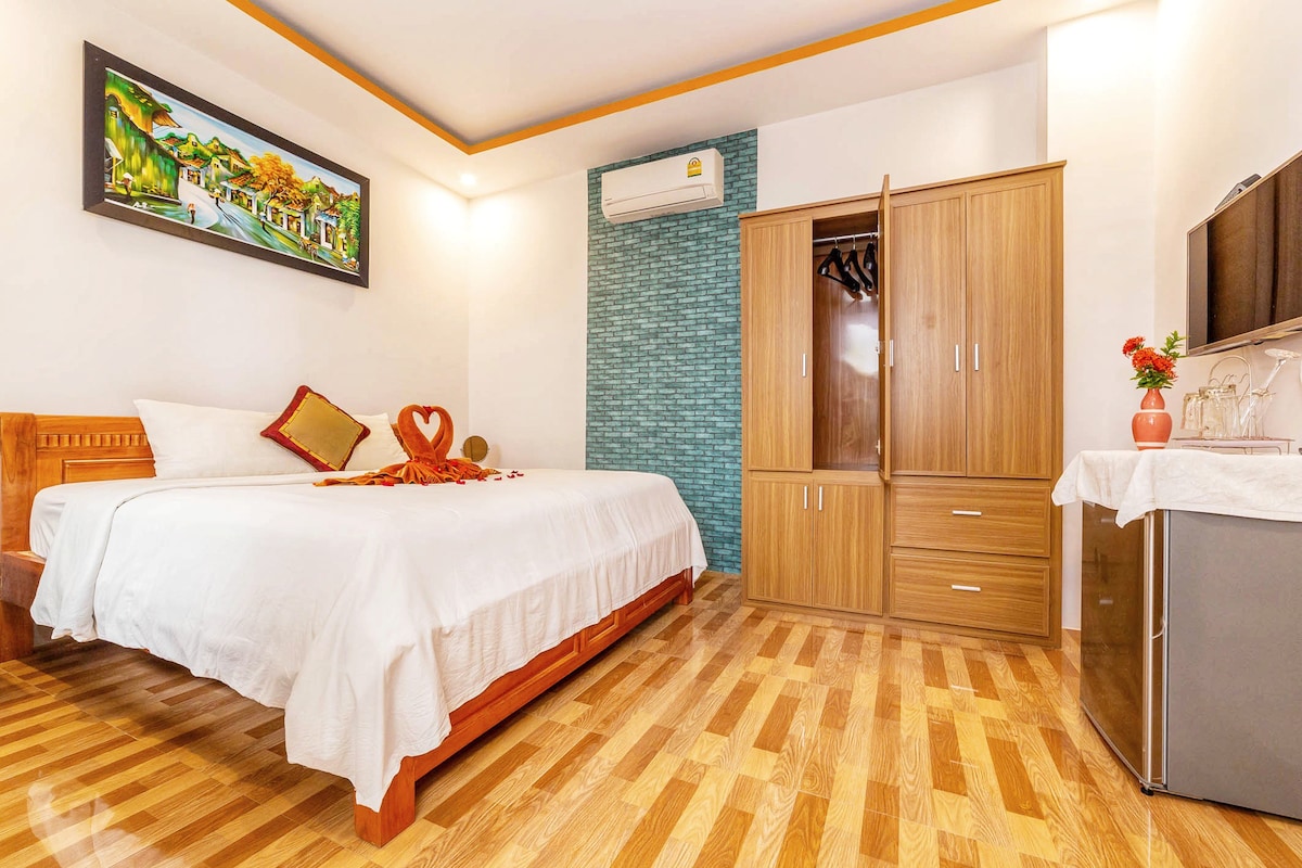 SUPERIOR DOUBLE ROOM WITH BALCONY AND GARDEN VIEW
