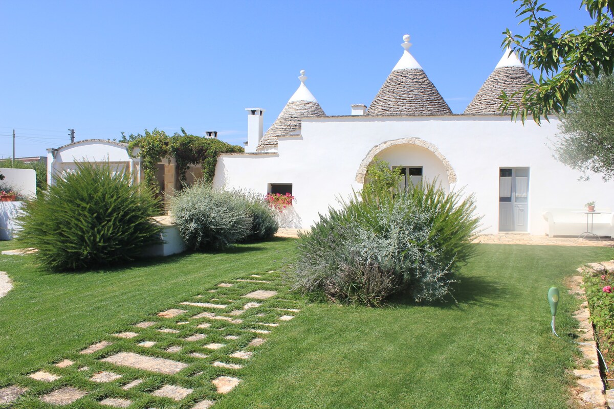 Trullo San Domenico with private pool