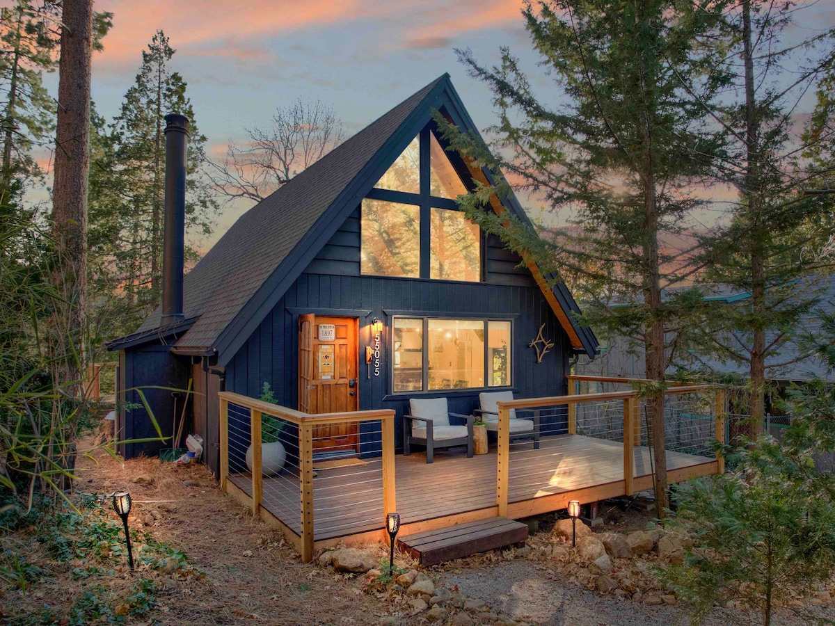 Wildwood Cabin: A-Frame + Hot Tub