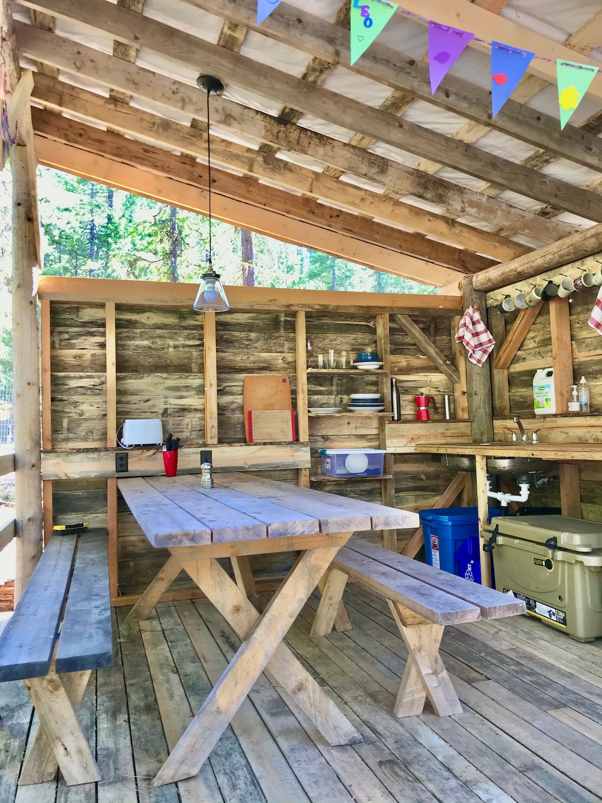 Private Creekside Glamping Campsite