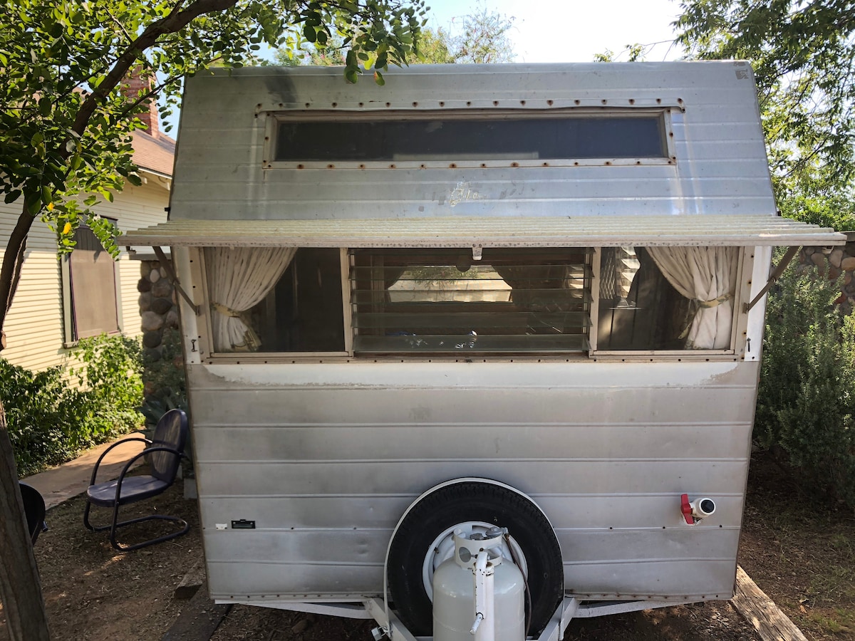 Clementine, the Vintage Trailer