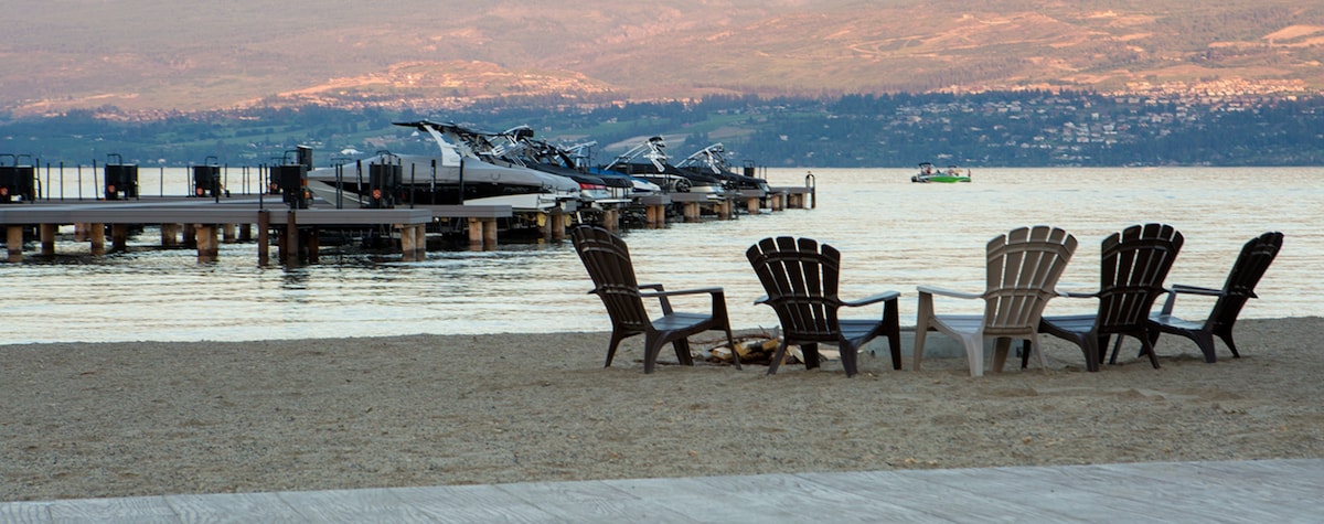 West Kelowna Beach Front Cottages13