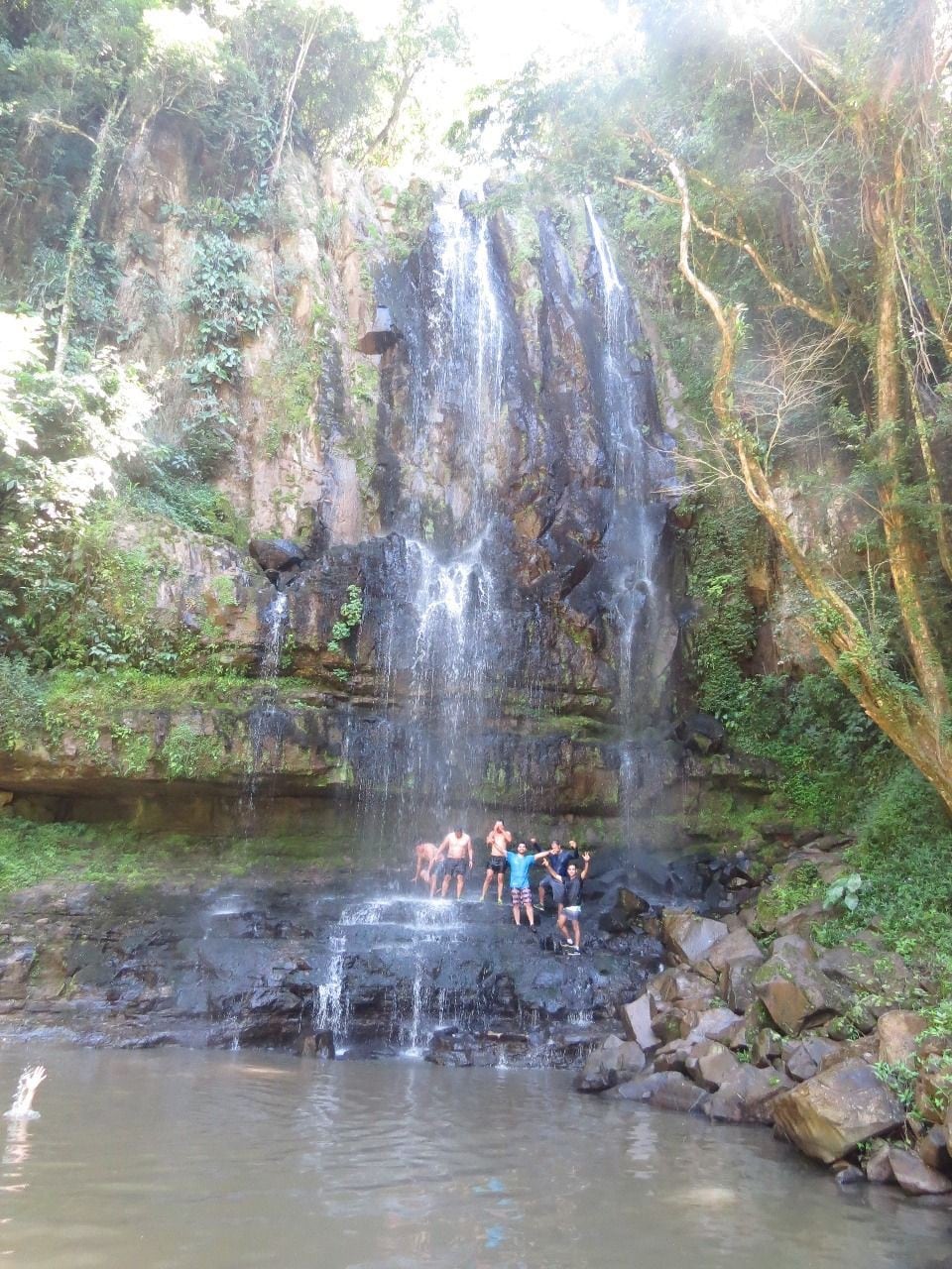Pico Agudo e cachoeira Sítio Sta. Maria Ecoturismo