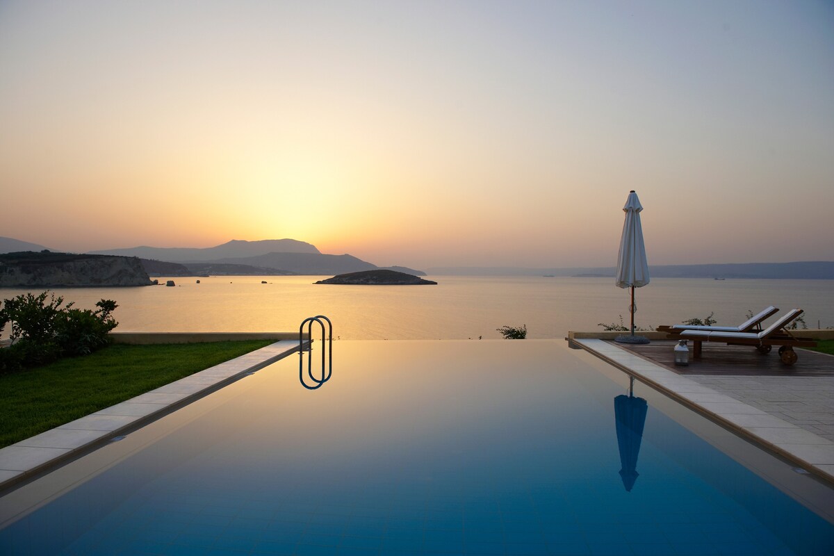 Infinity Pool & Unmatched Sunset Views