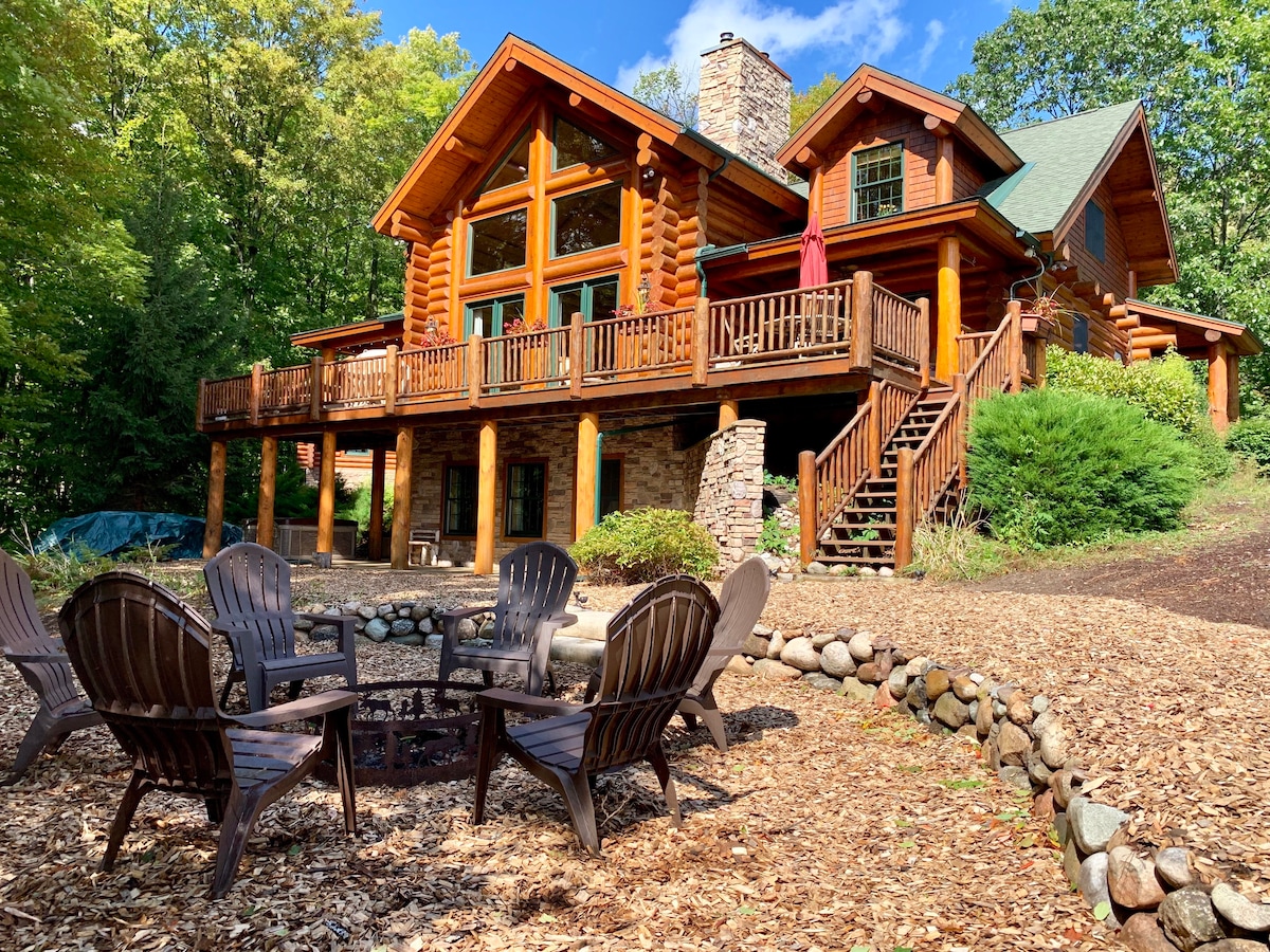 温暖天气住宿预订3 Bears Mountain Lodge