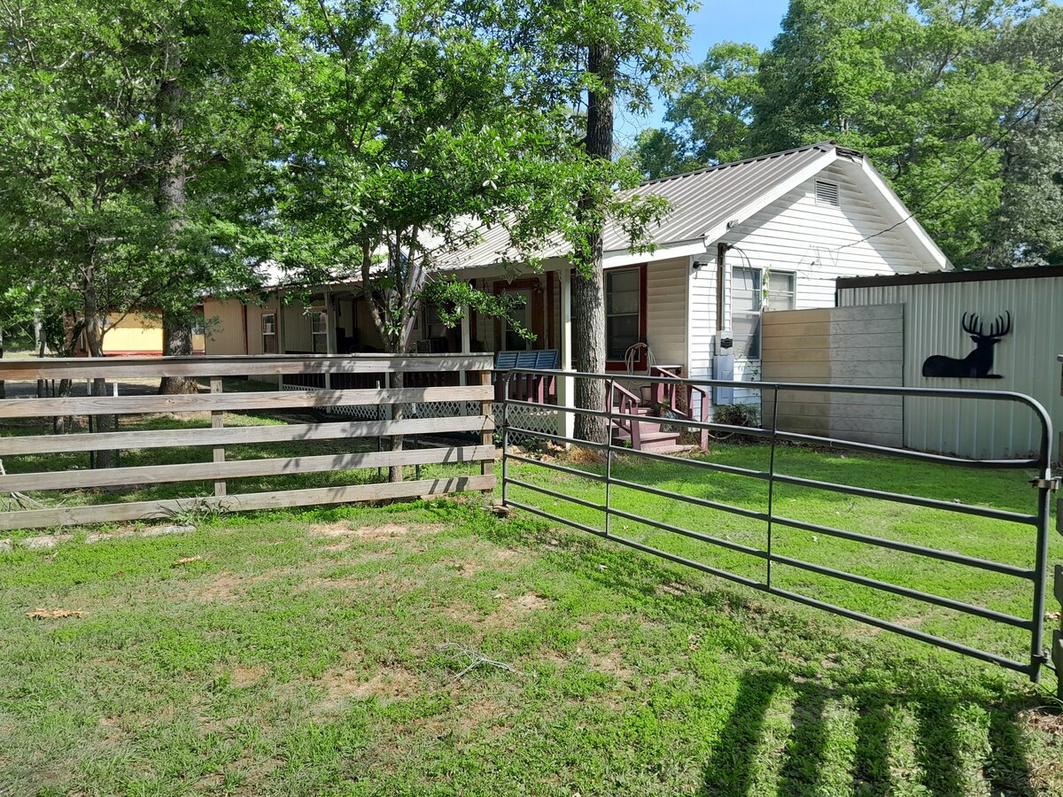 Lake Sam Rayburn Cabins # 1 Monterrey Park Launch