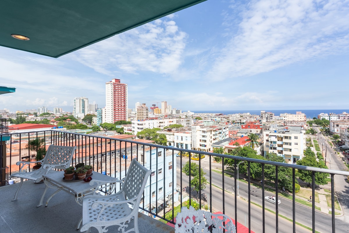 哈瓦那1958 # 1.豪华公寓，可欣赏白色公寓和城市景观。