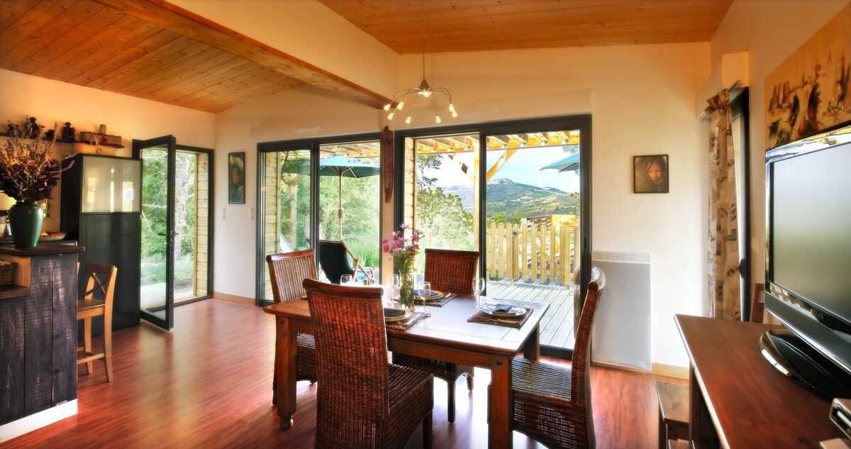 Ecolodge, calme et nature, piscine privée chauffée