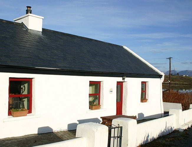 Roundstone 134 Seans Cottage Inishnee