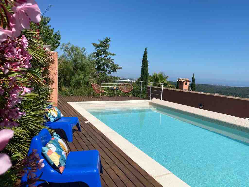 Villa HORIZON avec piscine 10 personnes