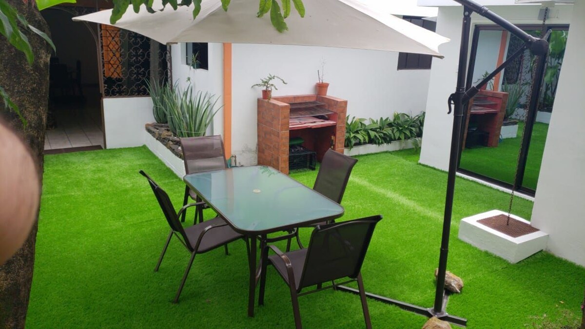 Green Life, Habitacion doble equipada en casa