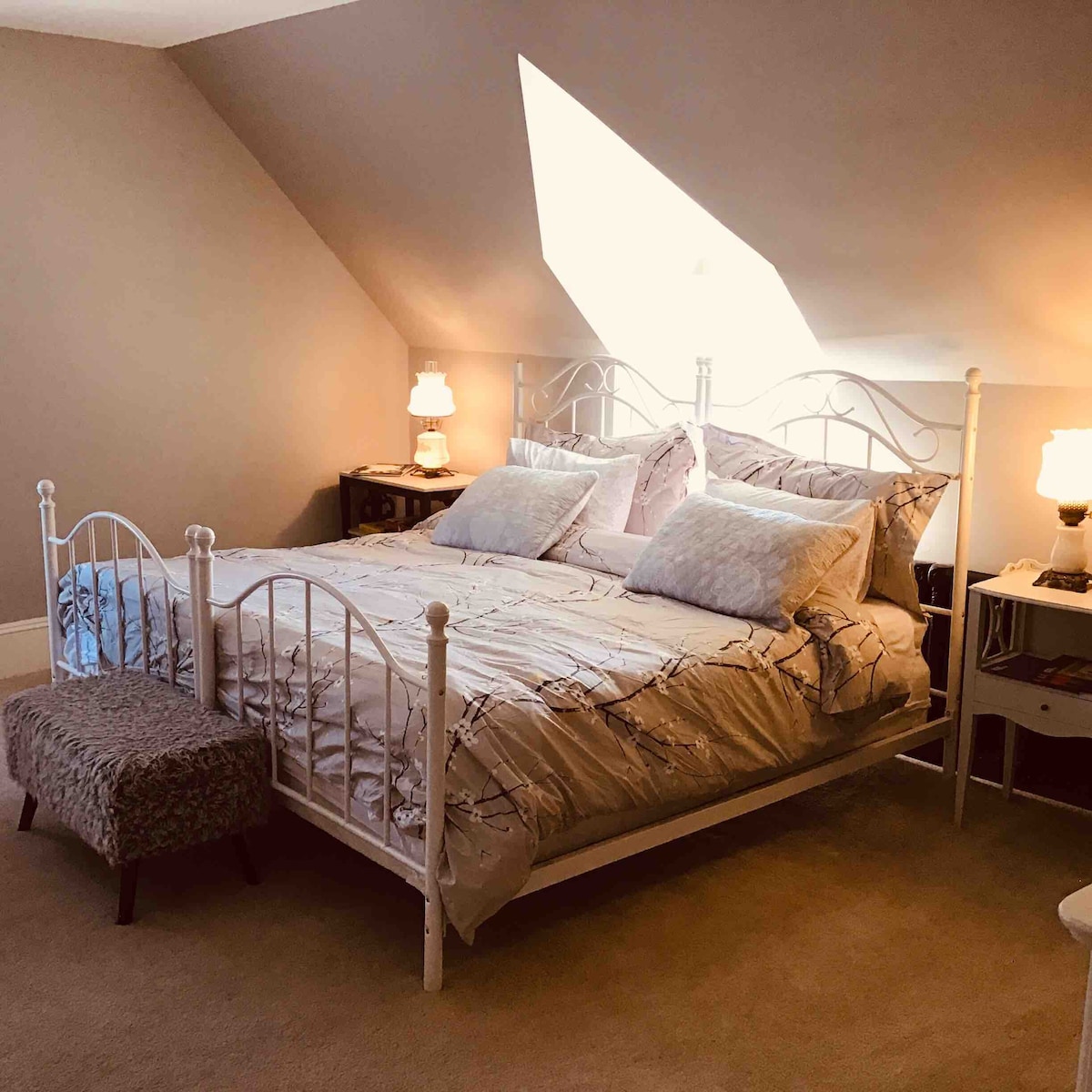 树顶套房： 1.8米宽双人床和2米宽双人床或双人床卧室
