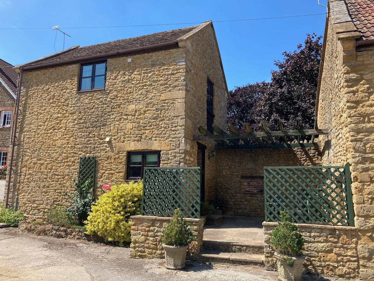 The Seed House, Shepton Montague