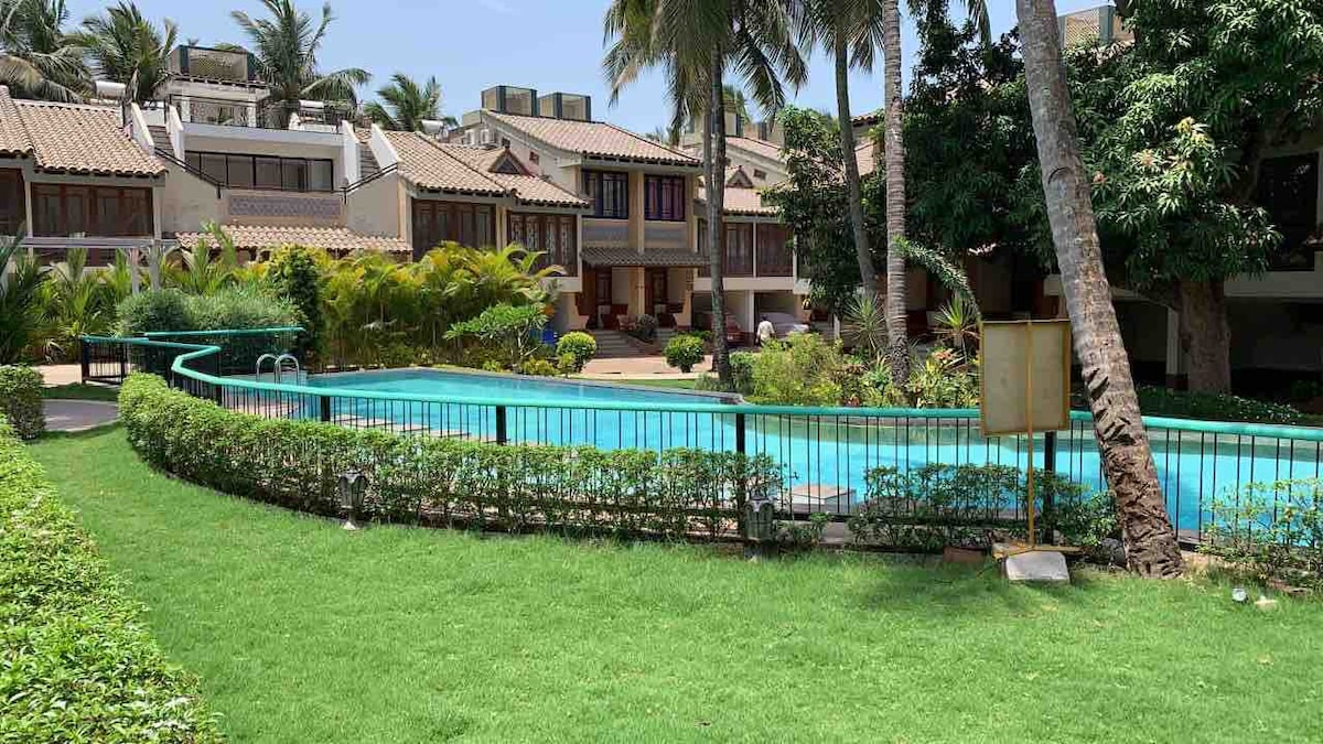 R1 - Spacious, elegant, pool-side villa, South Goa