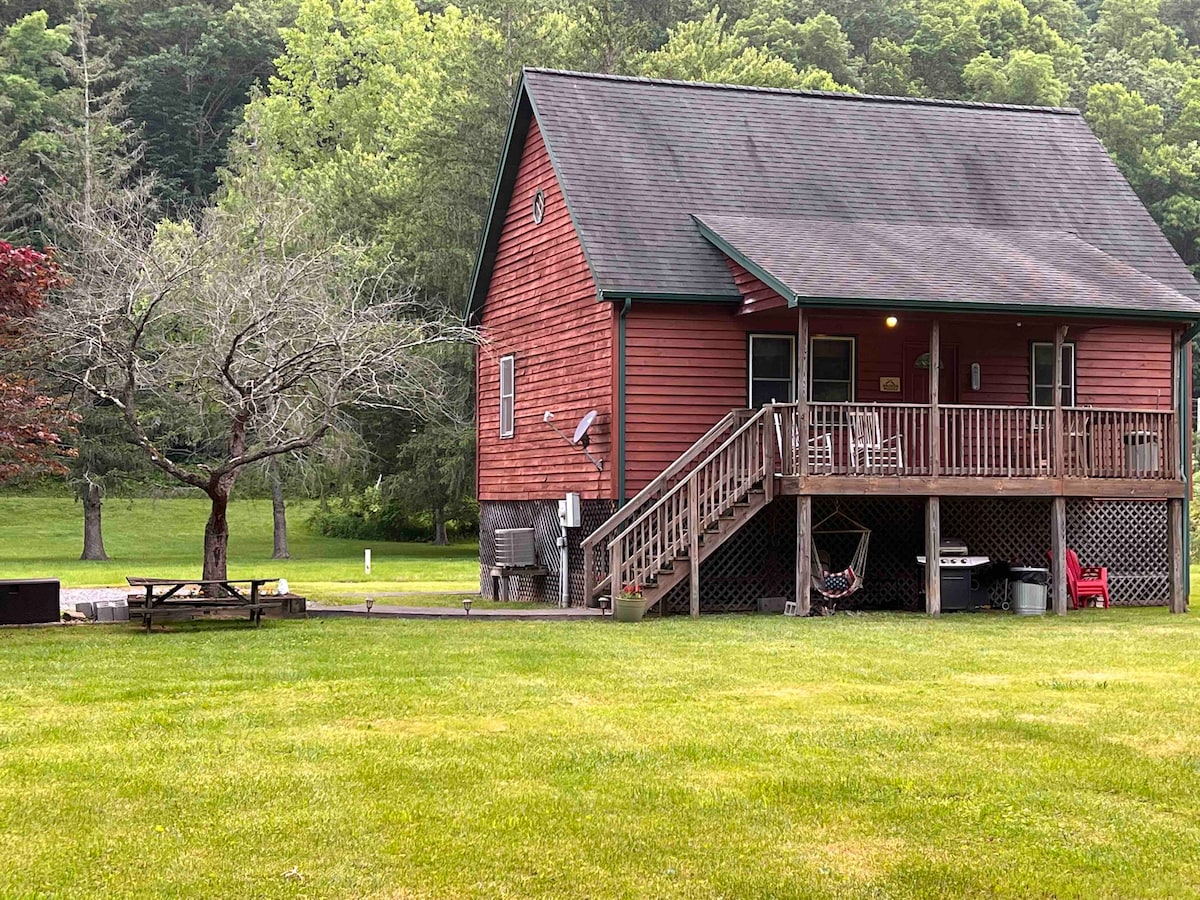 Greenbrier Cabins- Broken Paddle