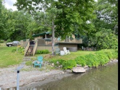 Amazing lakeside cottage, stunning view & Sunsets!