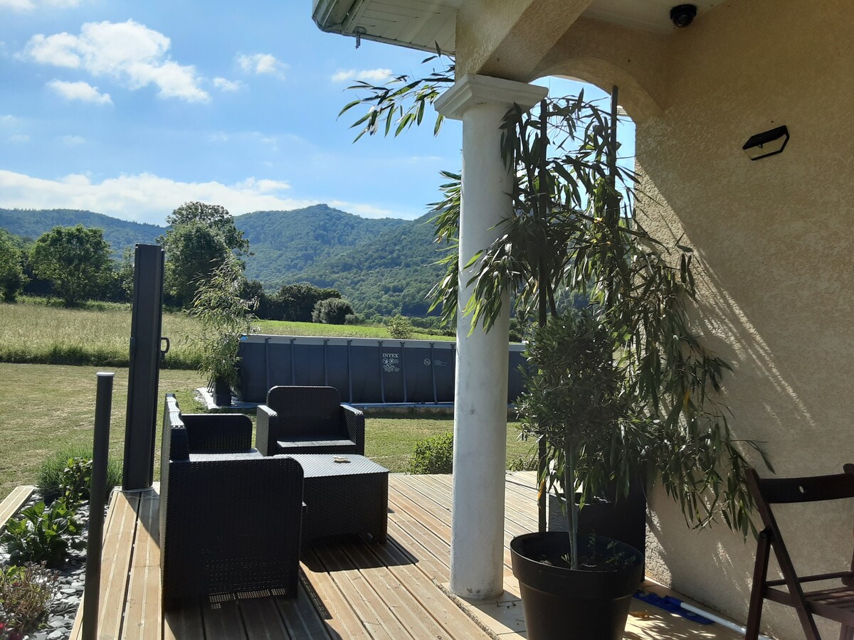 Villa avec grand terrain au pied des Pyrénées