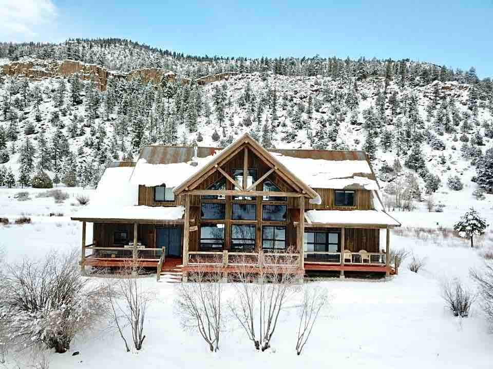 Grande Bluff (Riverfront Mountain Home)