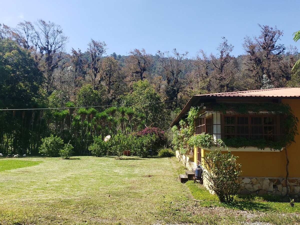 Casa para 15, cerca Biotopo, solo fines de semana