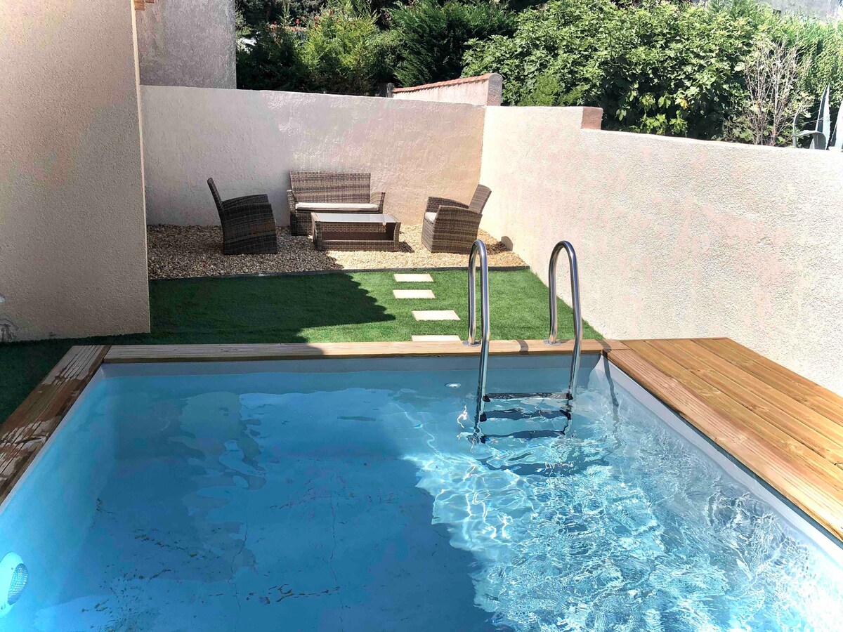 Maison proche d Avignon avec piscine