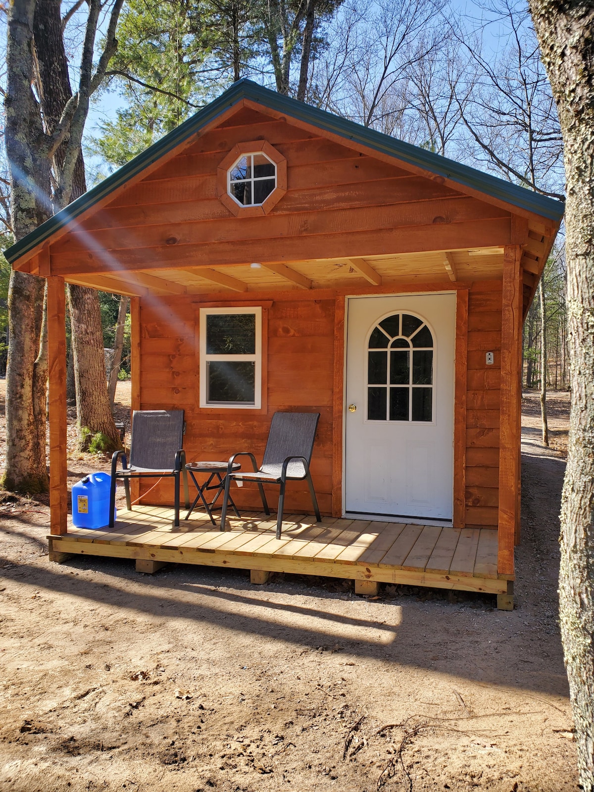 Creekside Cabins -Lumberjack Shack - Semi Rustic