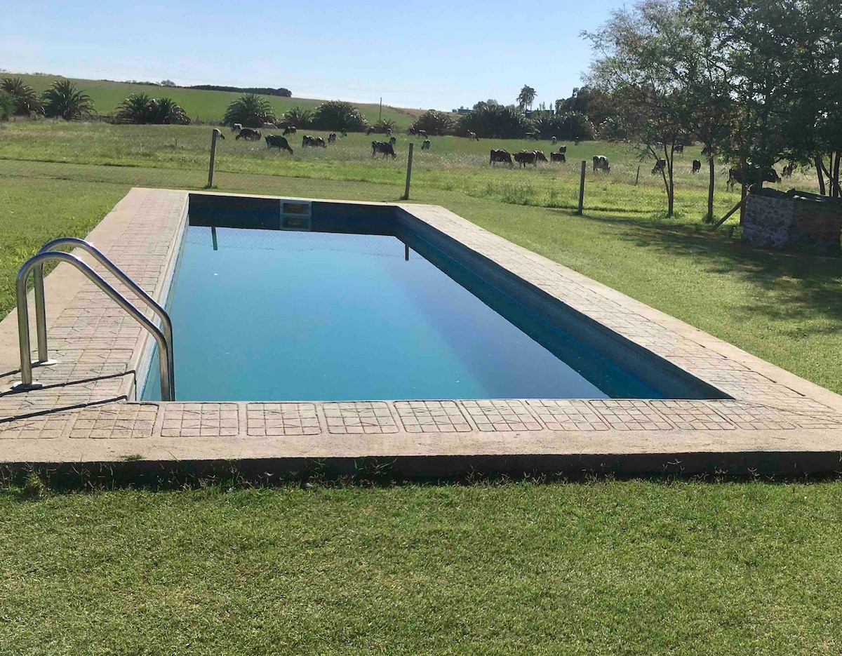 Salute. Hermosa casa de campo entera con piscina