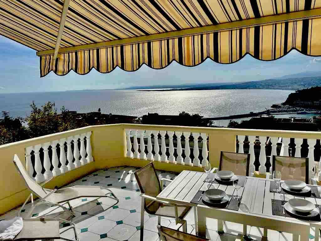 Apartment w/large terrace & amazing view in Nice