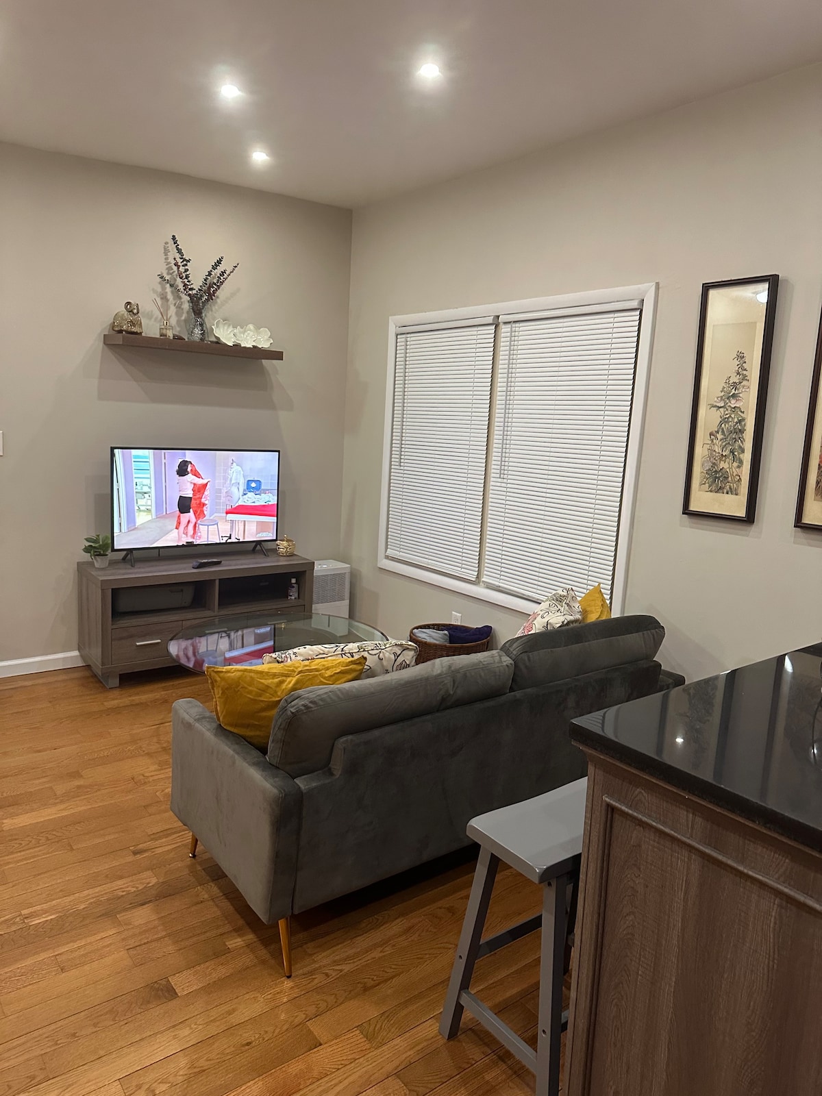 Sunny Spacious 2BR | Private Sideyard | Parking