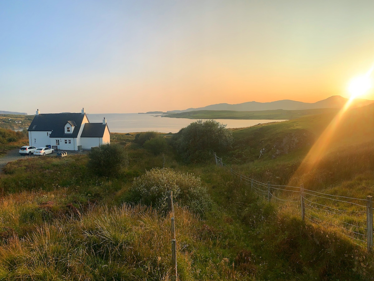 Head In The Skye - Dramatic Sea View at Healabhal