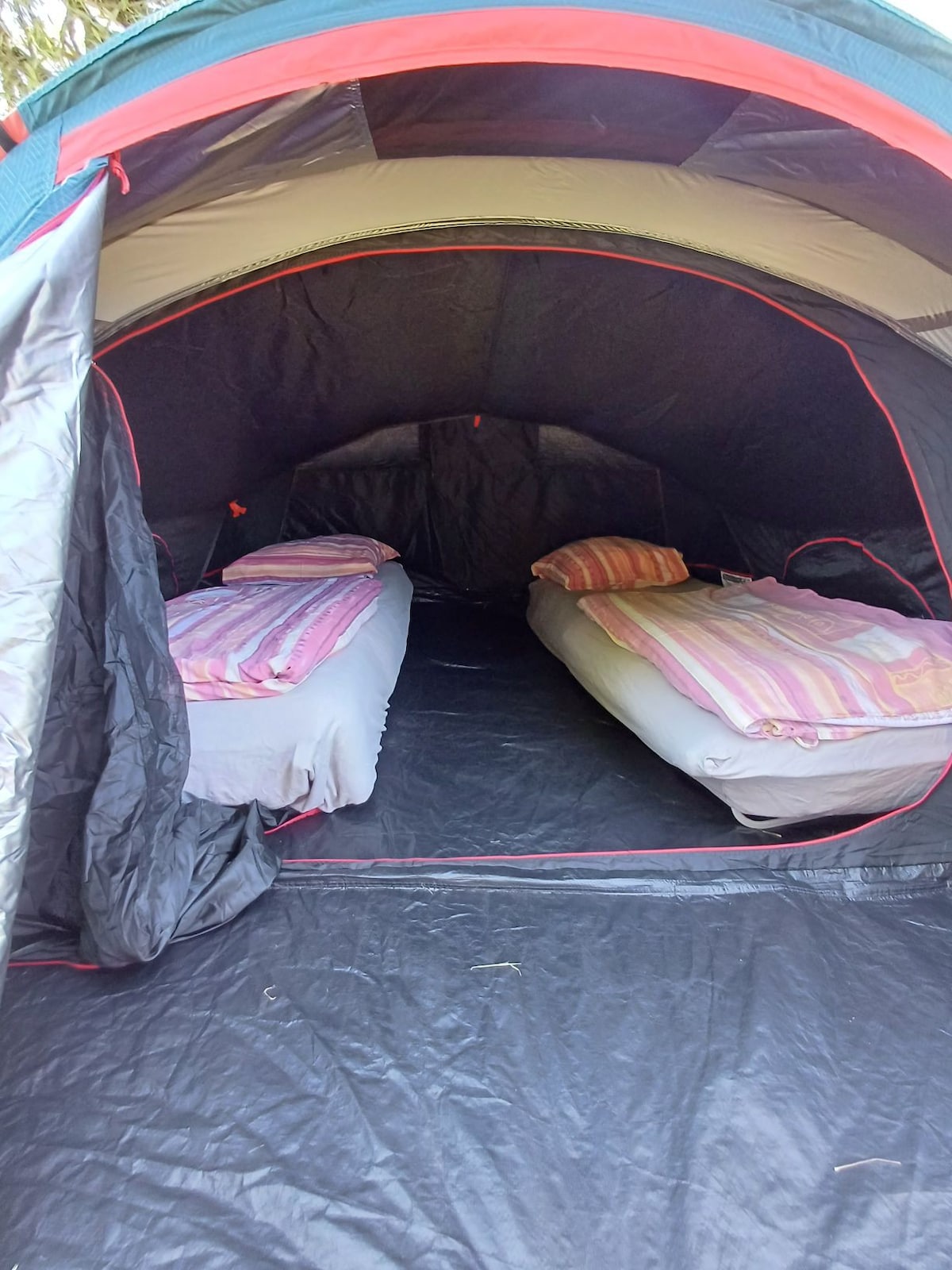 帐篷住宿。