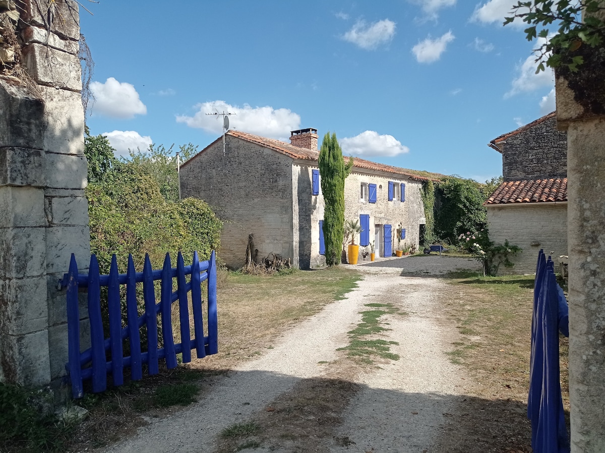 Maison paisible, jardin entre Angoulême et Cognac