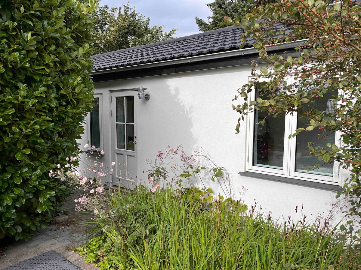 Charming house, newly renovated, near station