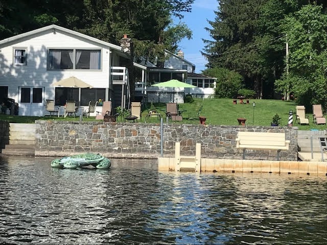 3 Lake Cottages , Waterfront for 25 Guests