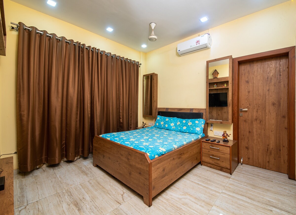 Standard Room @ Geeta Bhawan, Karjat