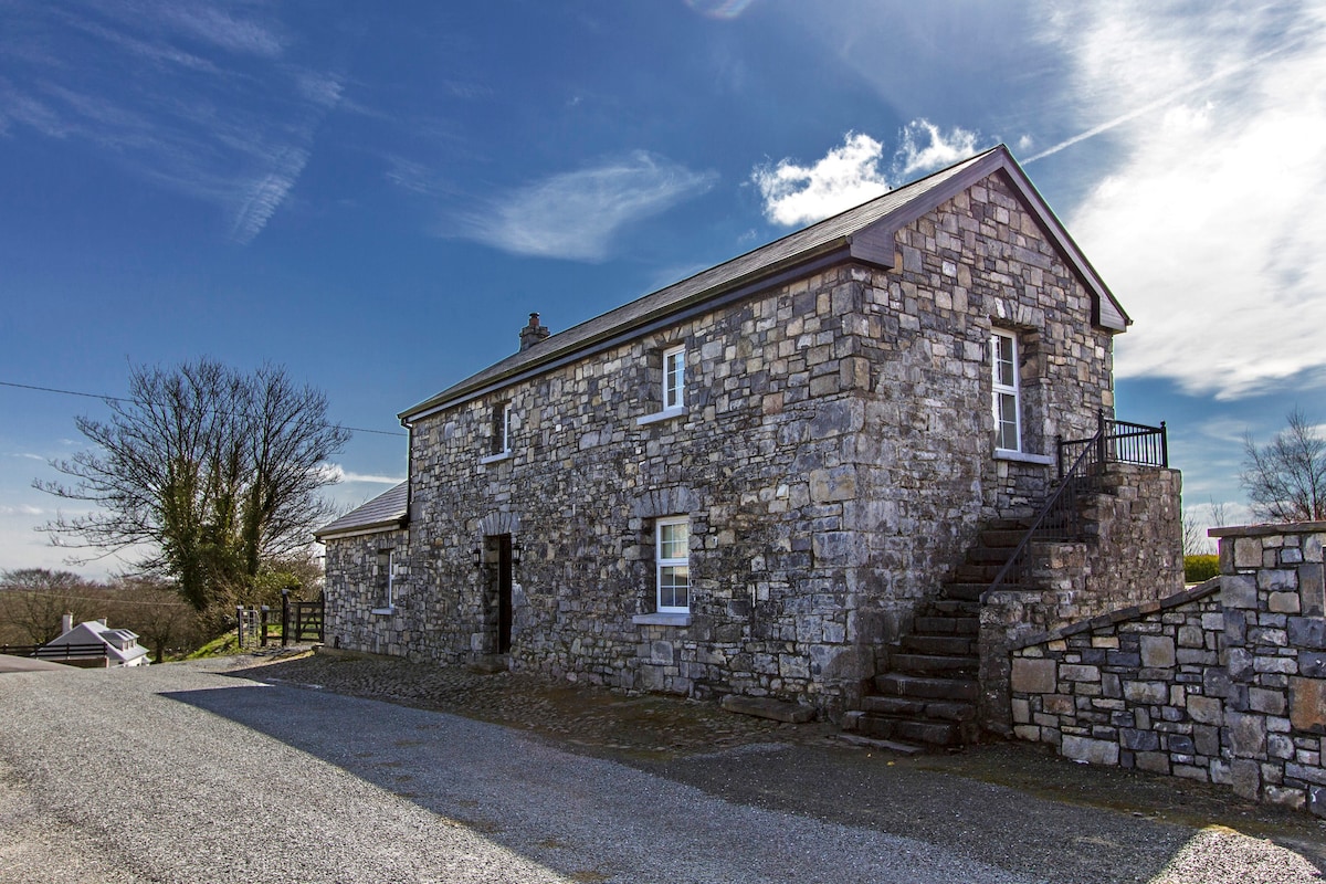 Old Stone Loft Cottage Ballyglass。