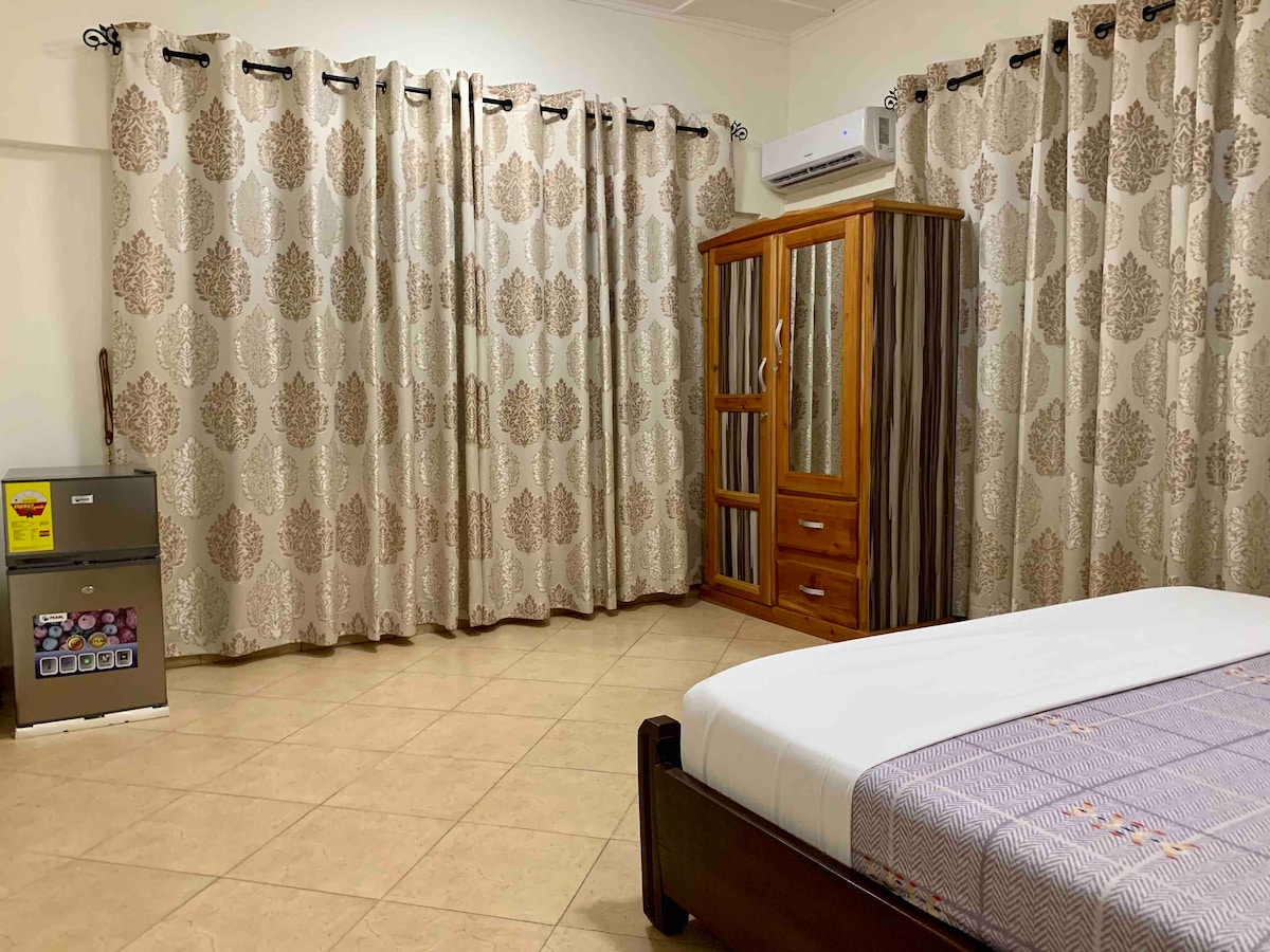 1 Cozy Bedroom in a shared apartment near KNUST