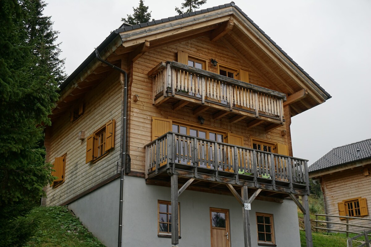 4 * Traumchalet "Almzauber"直接位于山坡上！