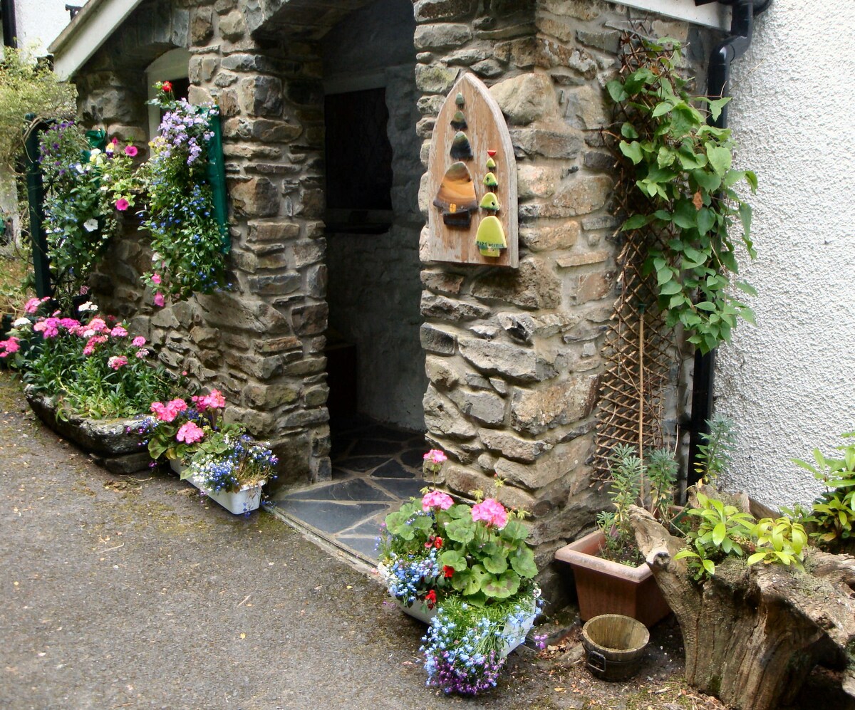 Firs Cottage B&B, the Conwy Valley