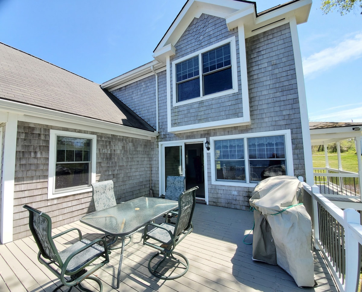 Waterfront Home on Long Island -Golf Cart Included