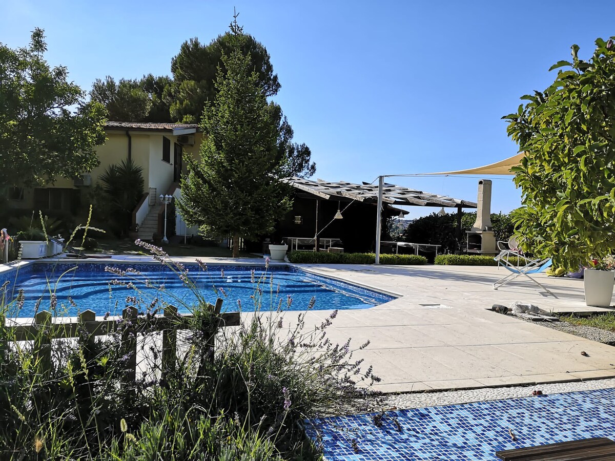 罗马诺别墅（ Villa Romano ）带泳池的独家公寓