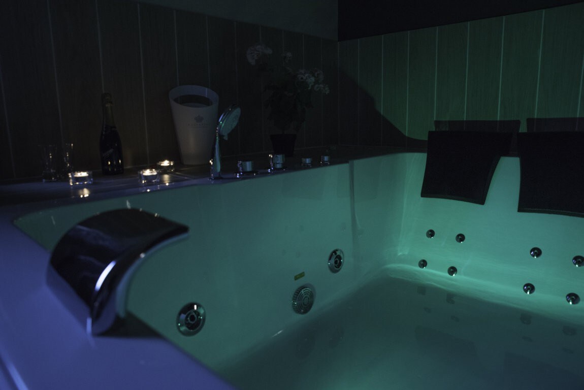 DEL CENTRO民宿……带按摩浴缸的套房