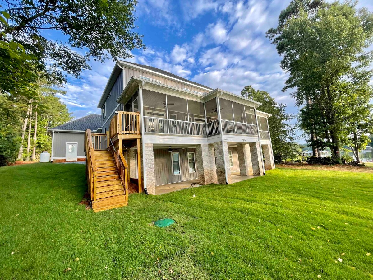 Cabin Cove on Lake Greenwood