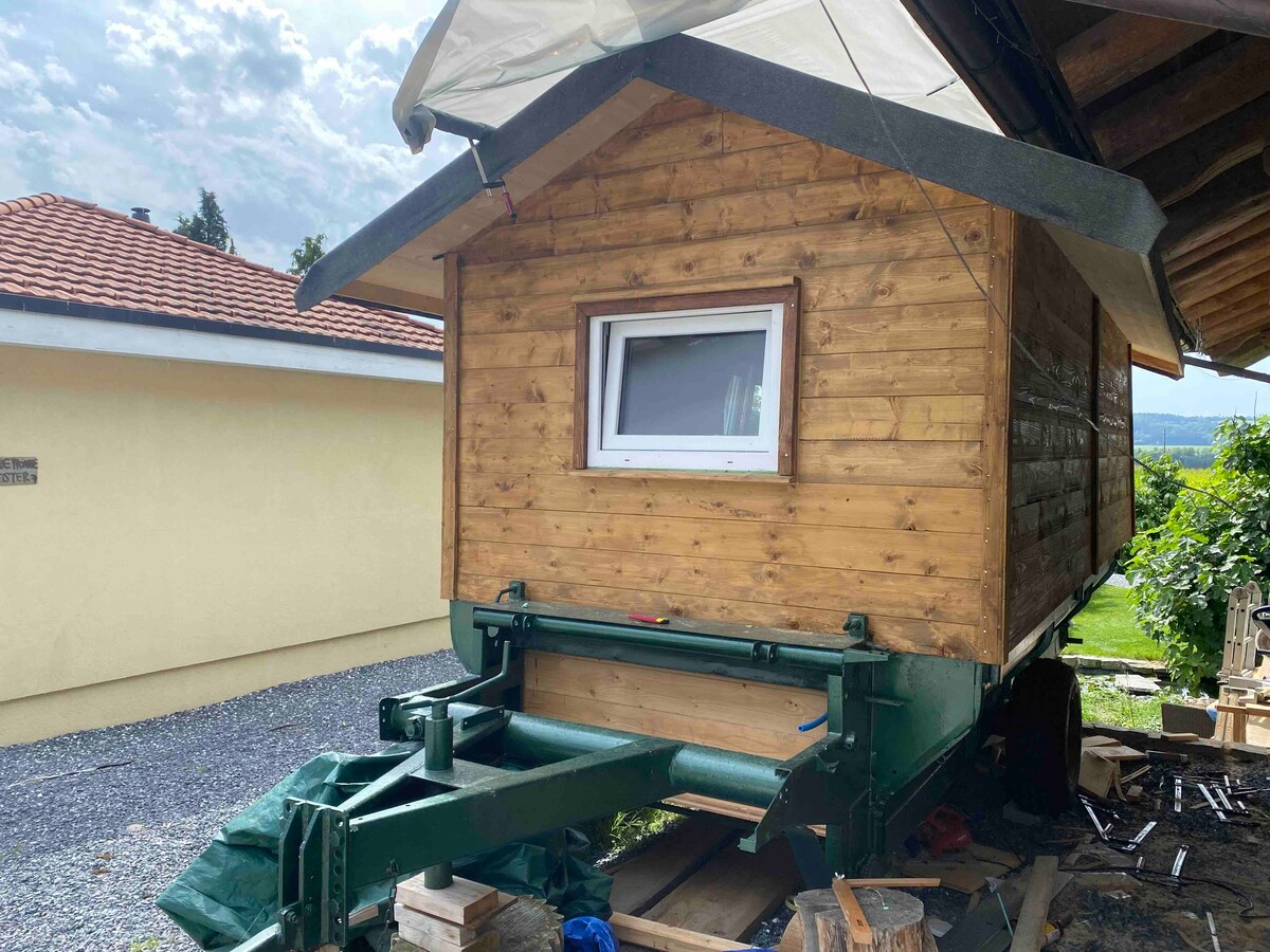 Ladewagen mit Hotpot Nähe Bodensee (CH)&Konstanz