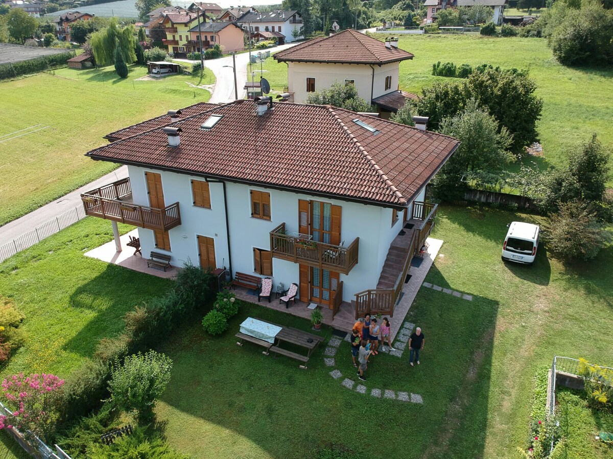 Villa Irma, tranquillo a 3km dai laghi.